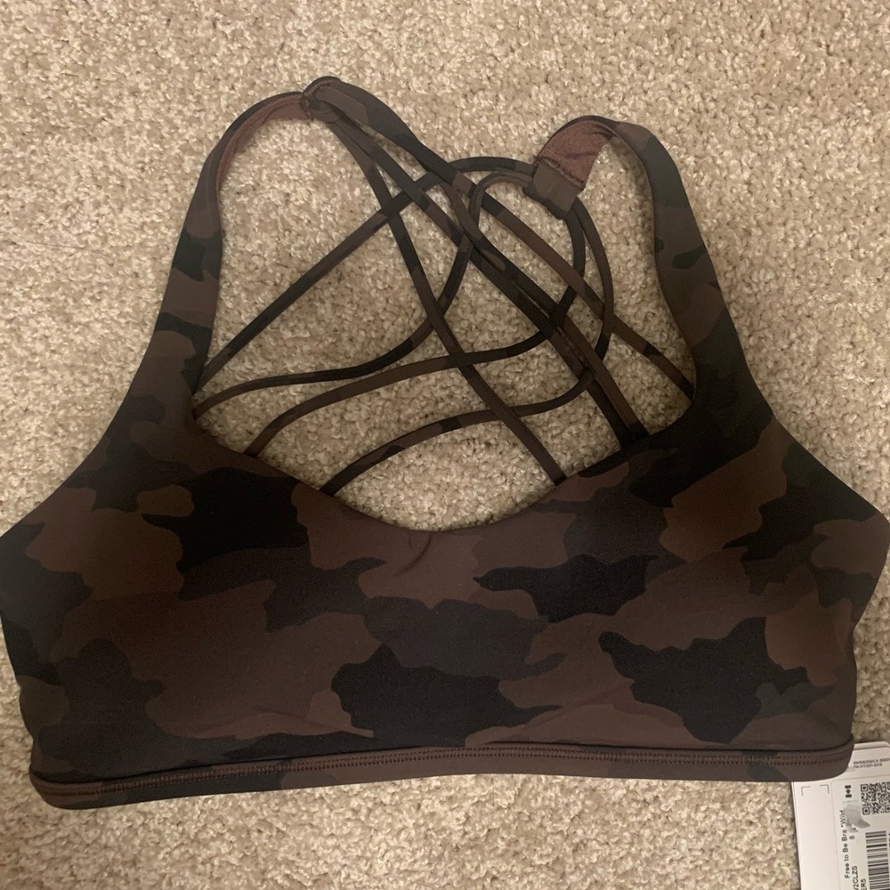 Lululemon free to be bra